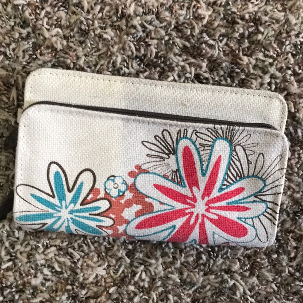 New never used thirty one wallet